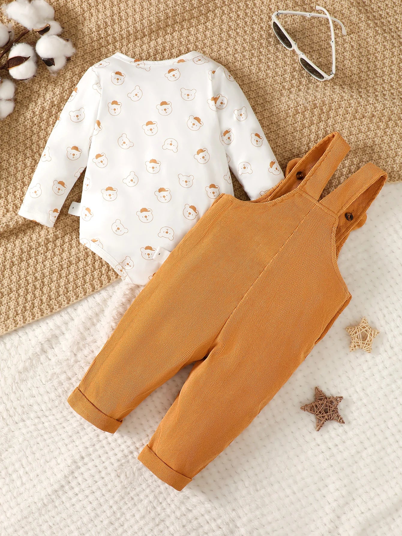 3-24 Months Toddler Baby Boy and Girl 2pcs Set, Bear Print Bodysuit with Green Overall, Cute Autumn&Winter Wear