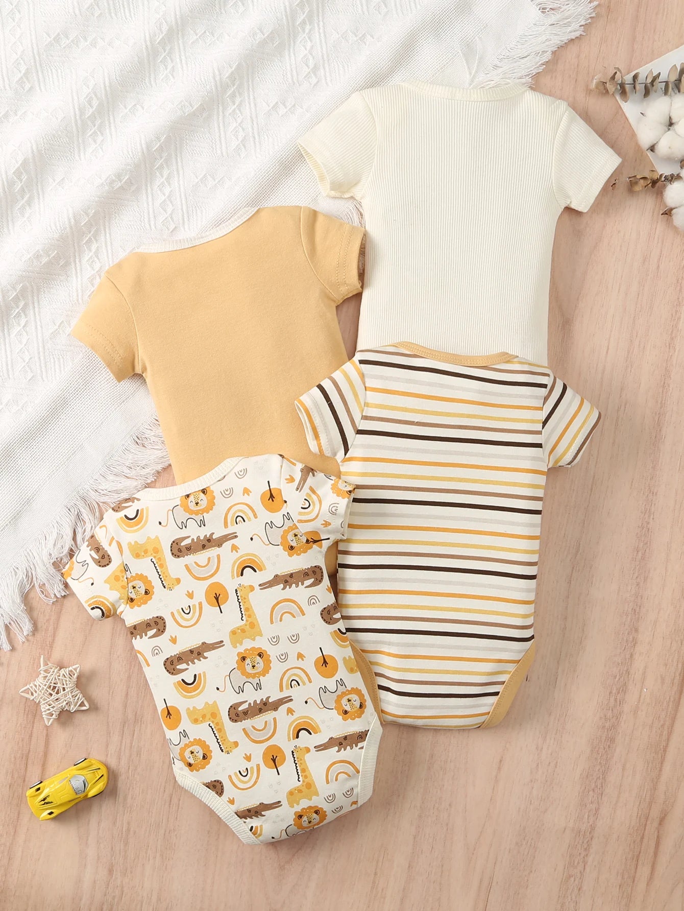 [4-piece set] onesie short-sleeved